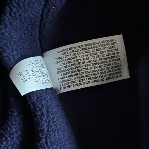 Old Navy Fleece Lined Puffer Vest Size M - Picture 3 of 3